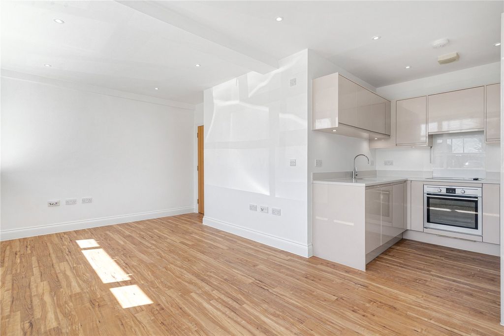 Property photo 3 of 11 Picture No. 34