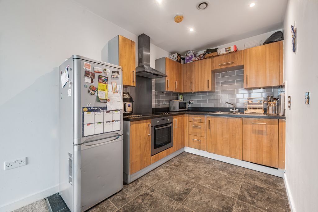 Property photo 3 of 20 12_67355