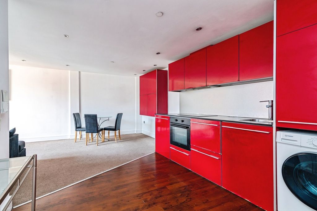 Property photo 2 of 10 Pbox-Img.Jpg