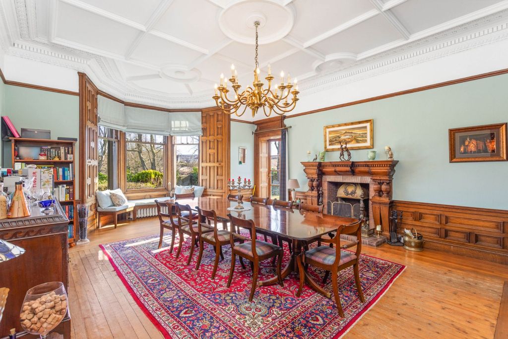 Property photo 3 of 34 Door To Garden