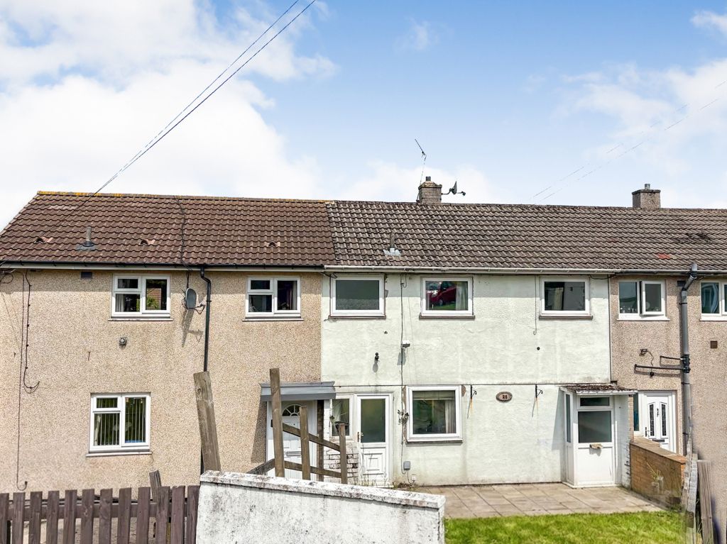 Property photo 1 of 12 External