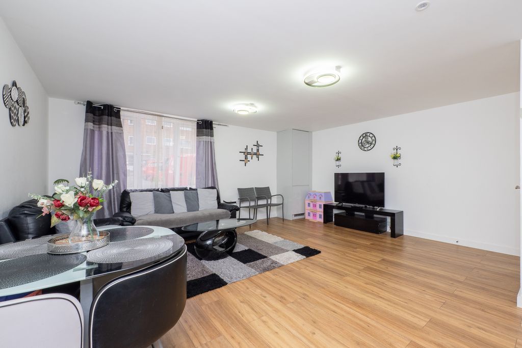 Property photo 3 of 13 Picture No. 05