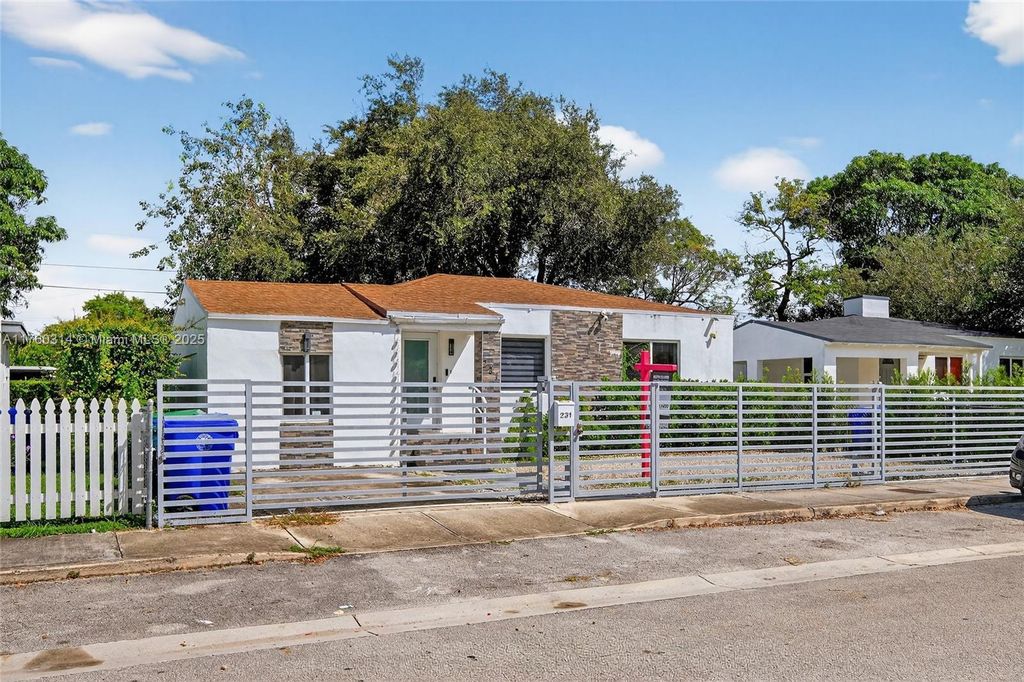 Property photo 2 of 38 <Alttext/>