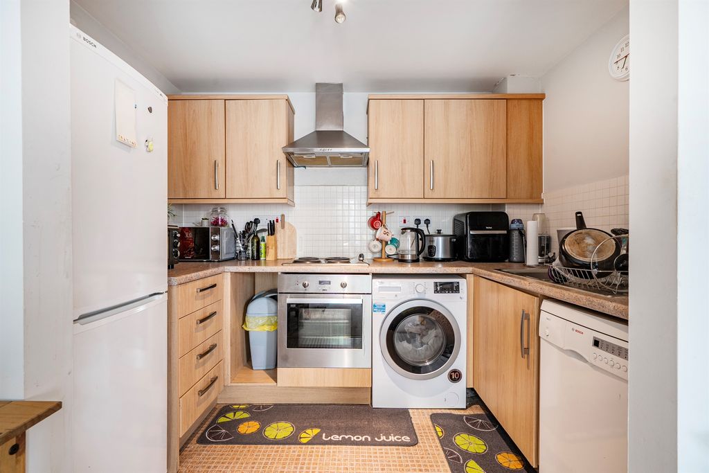 Property photo 2 of 12