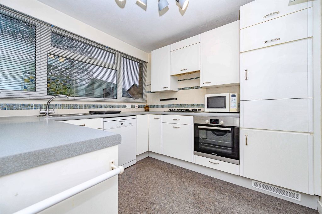 Property photo 2 of 17