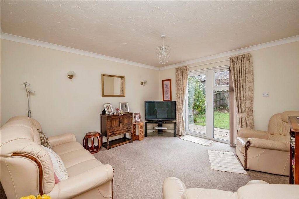 Property photo 2 of 19