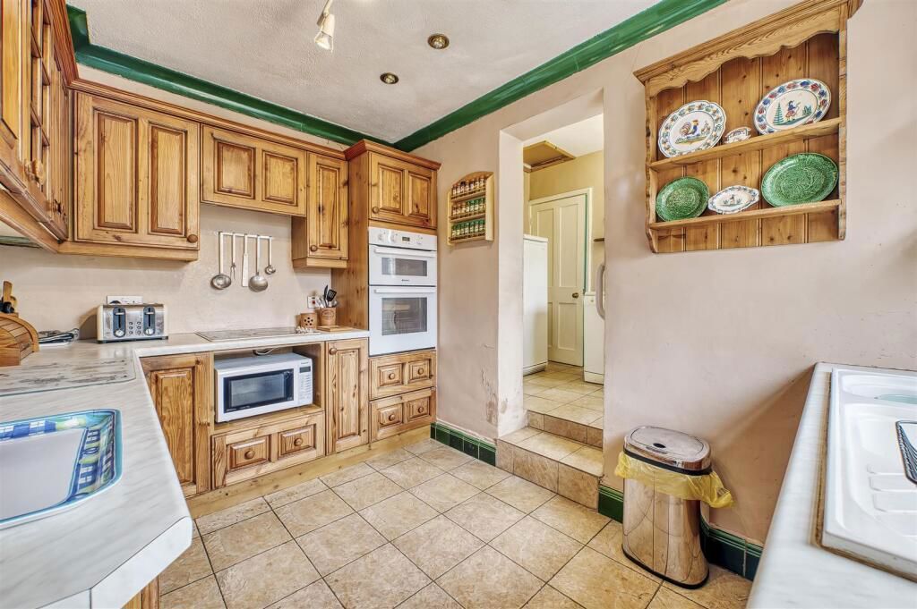 Property photo 3 of 20