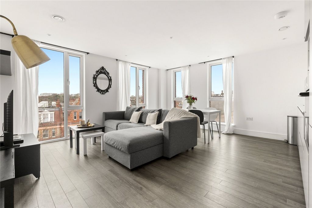 Property photo 1 of 9 Reception Room