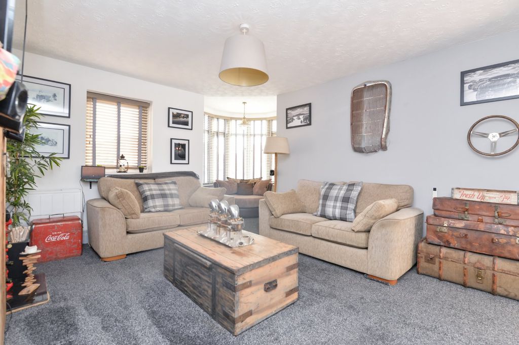 Property photo 2 of 17 Picture No. 03