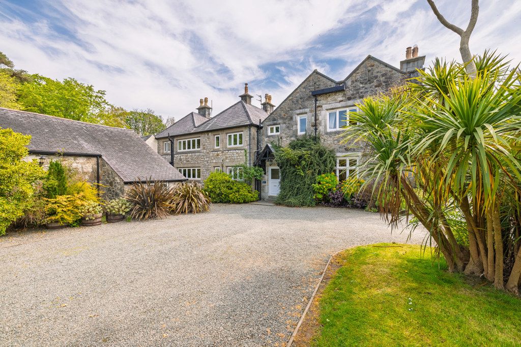 Property photo 3 of 35 Photo 4