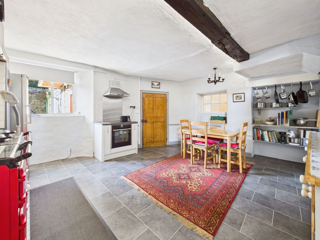 Property photo 3 of 37