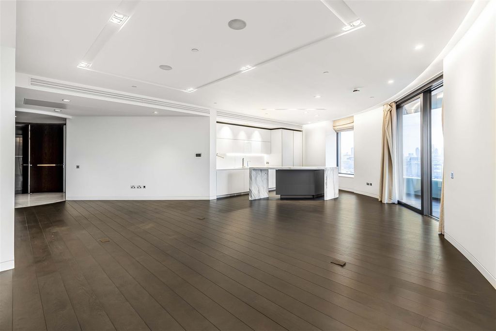 Property photo 2 of 19 Reception.Jpg