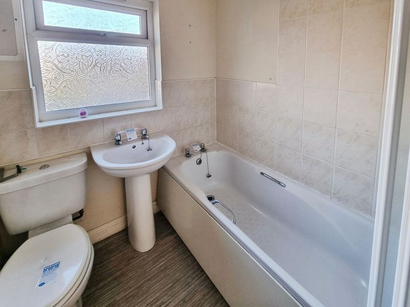 Property photo 3 of 11 Photo 2