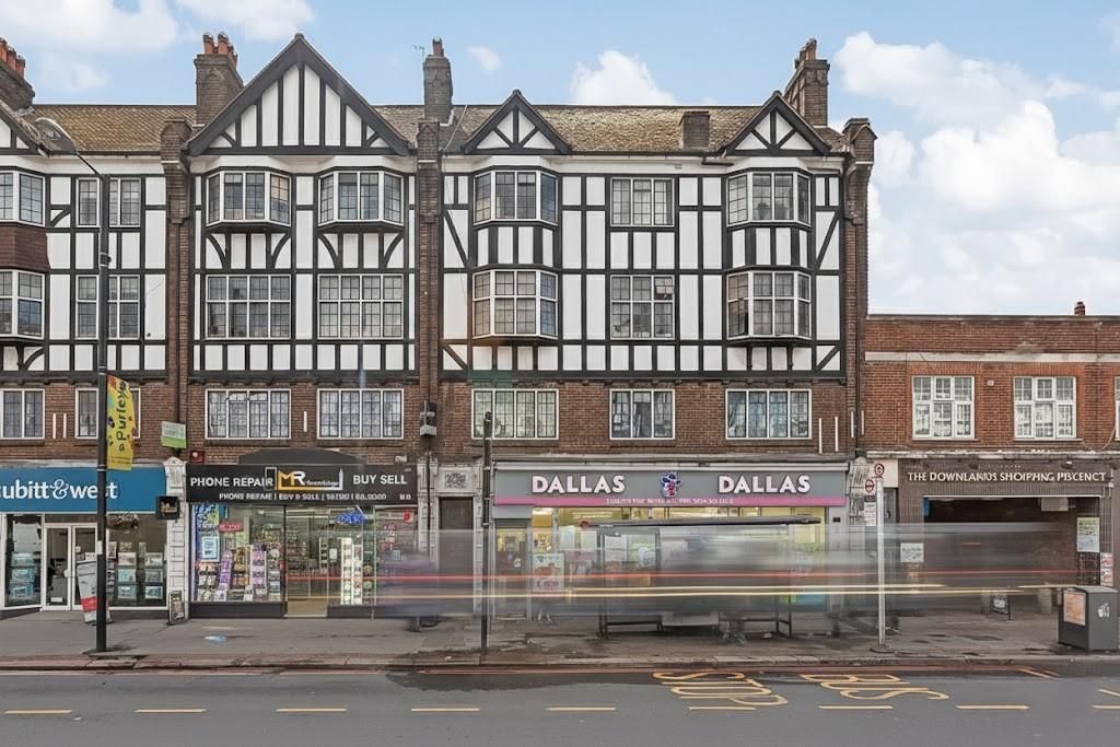 Property photo 1 of 10 Outside