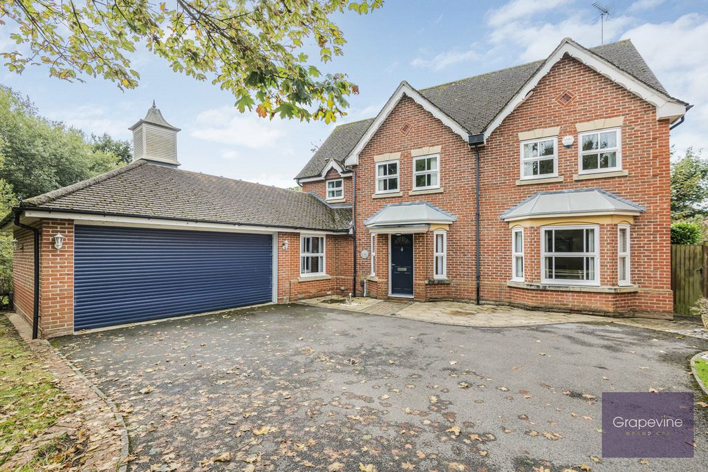 Property photo 1 of 40