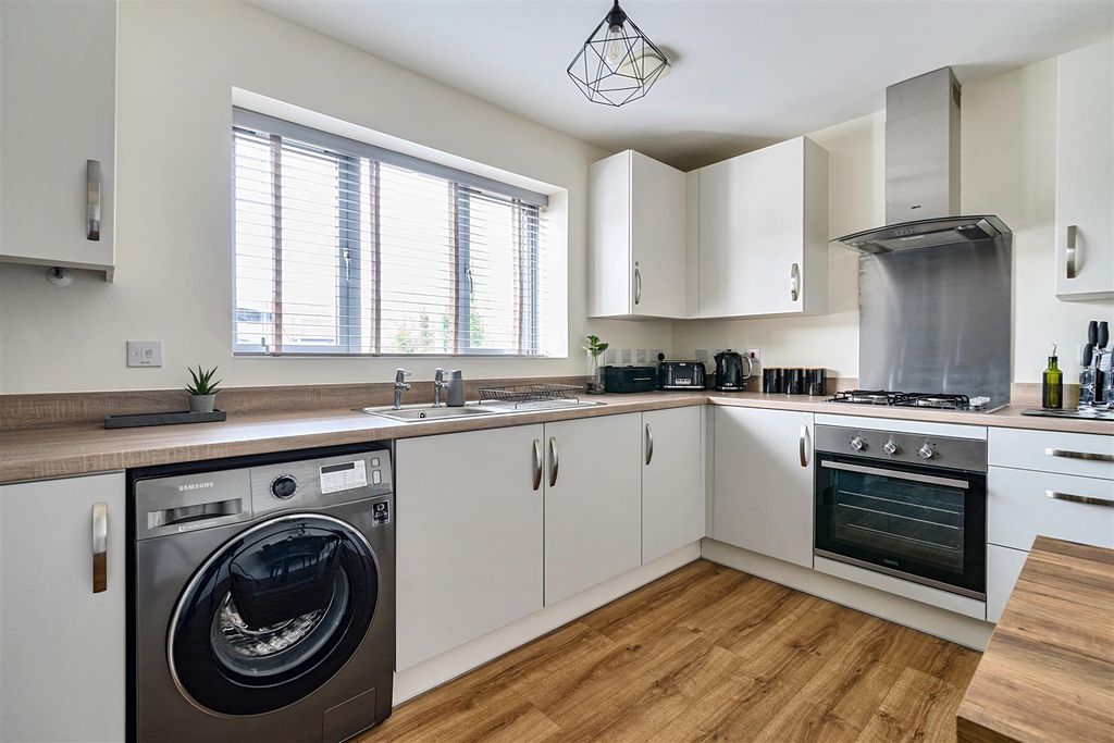 Property photo 3 of 22 1425749-13-69Aff54F18A4B.Jpg