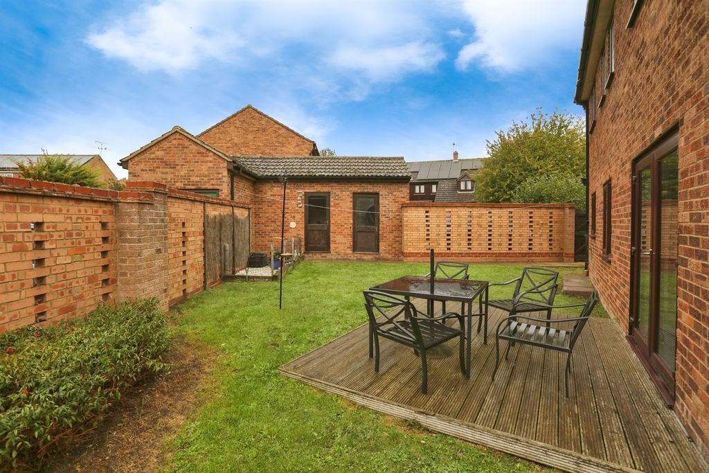 Property photo 1 of 15