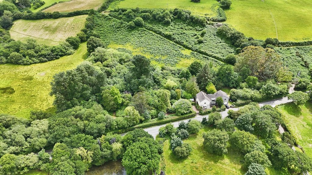 Property photo 2 of 41 Drone