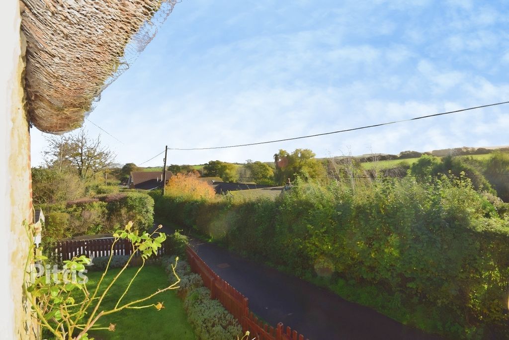Property photo 2 of 15 4c7A1194-Fileacce...