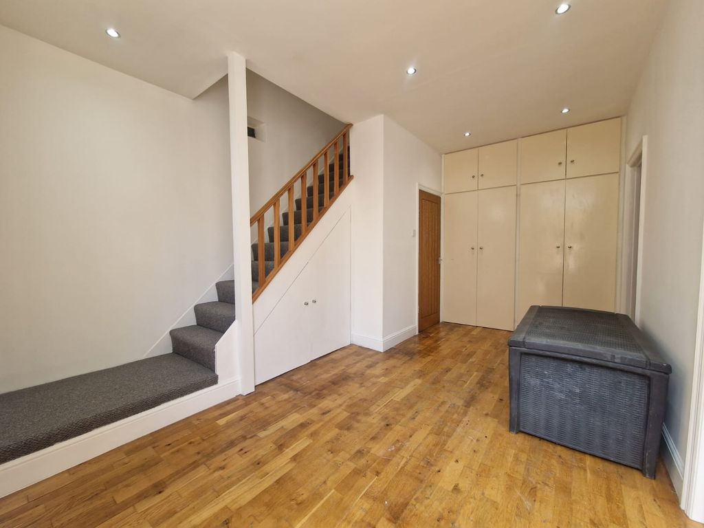 Property photo 2 of 10 Gallery
