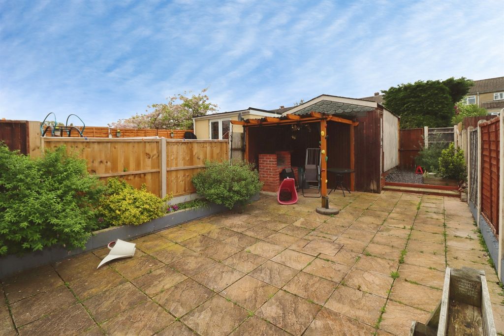 Property photo 2 of 11