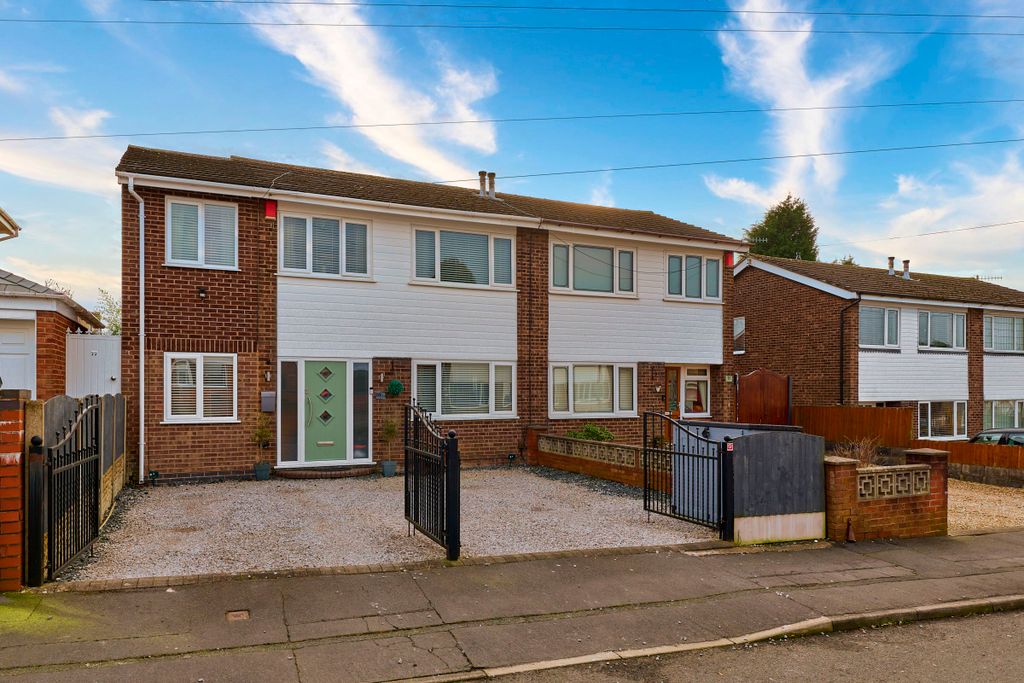 Property photo 1 of 30