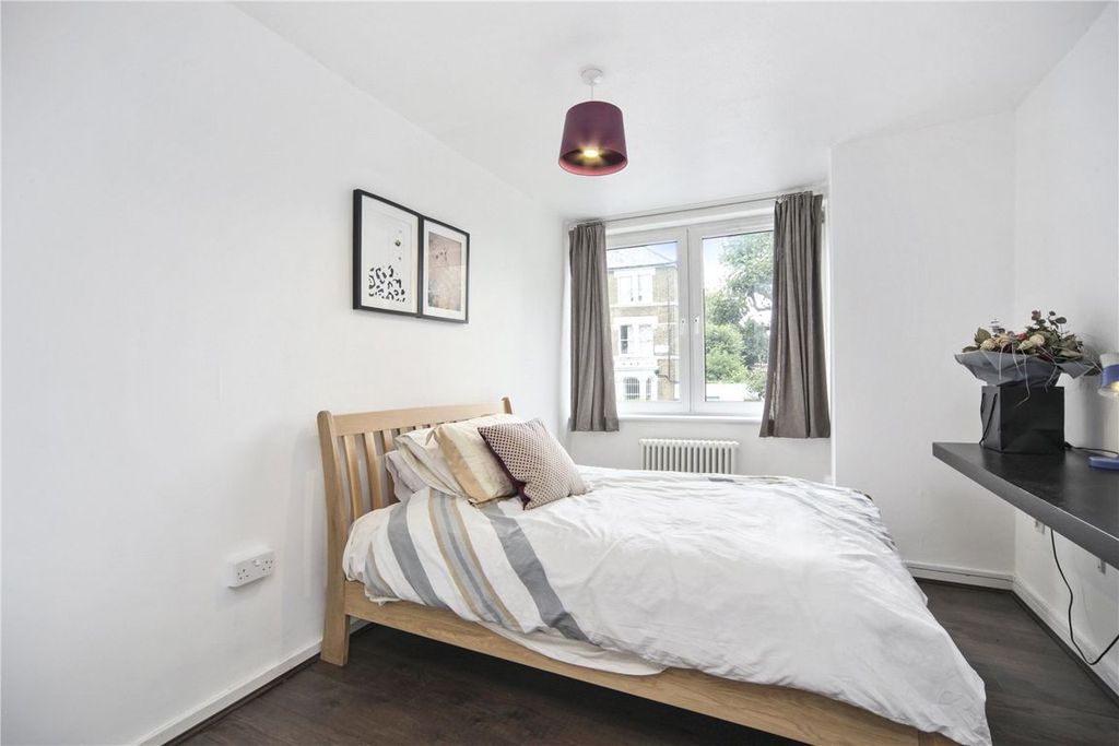 Property photo 3 of 6