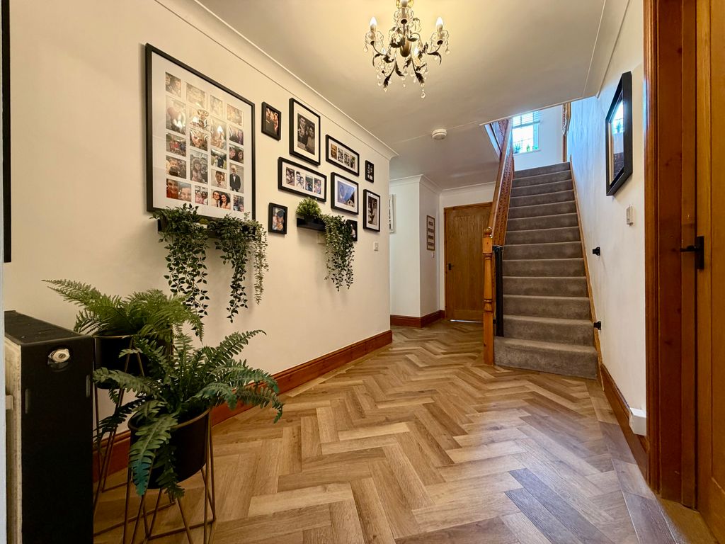 Property photo 2 of 42 Img_5025.Jpeg