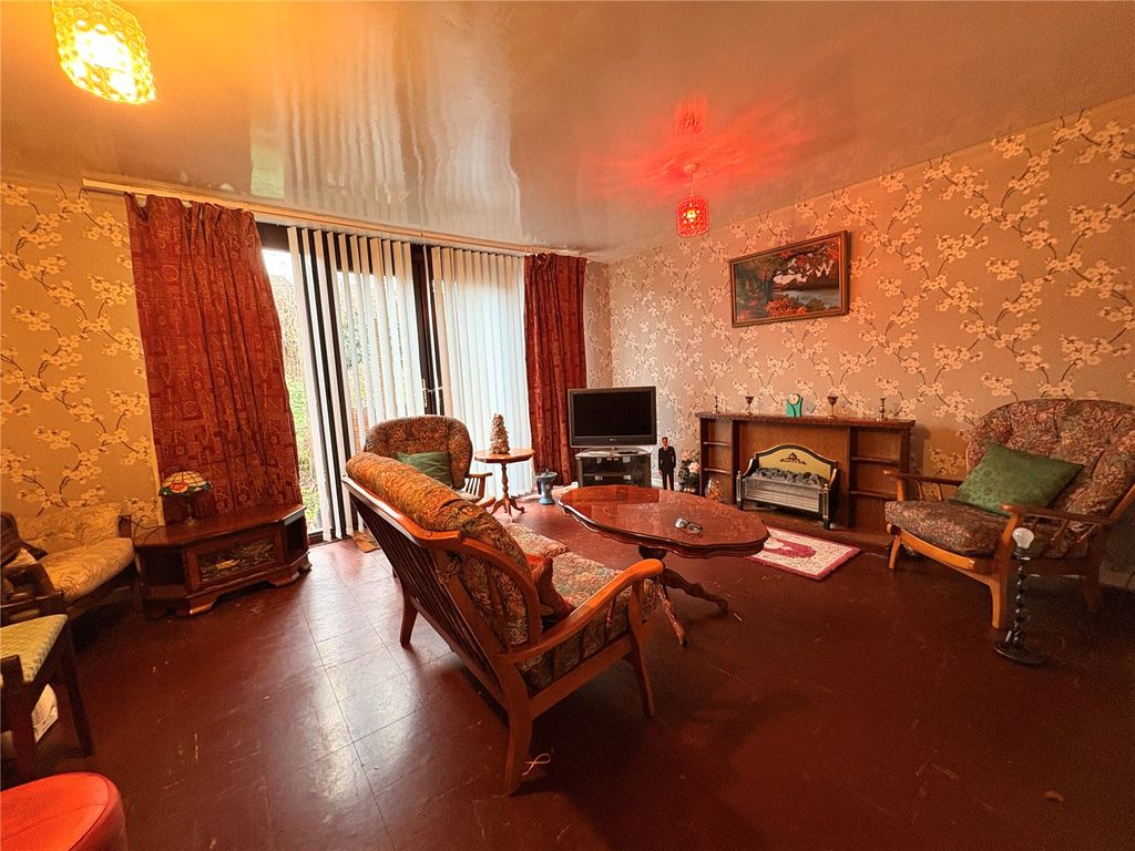 Property photo 3 of 19 Picture No. 11