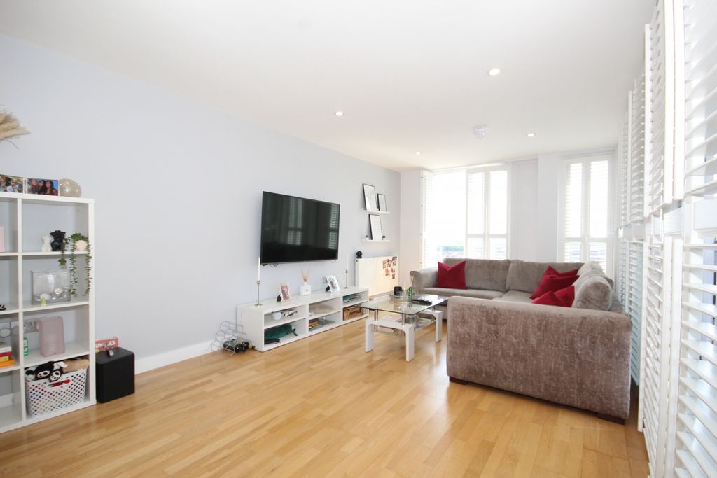 Property photo 3 of 14 Gallery