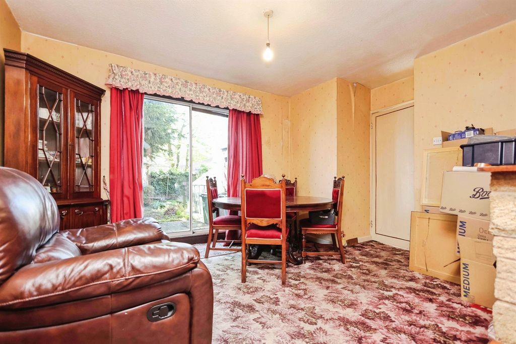 Property photo 3 of 45