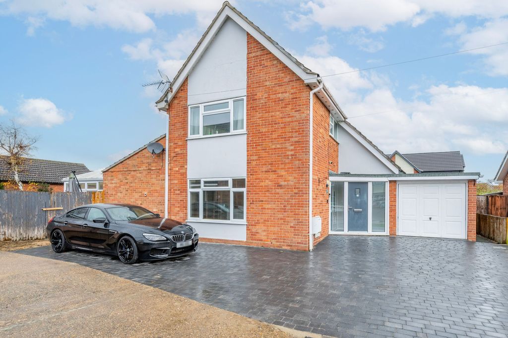 Property photo 1 of 18