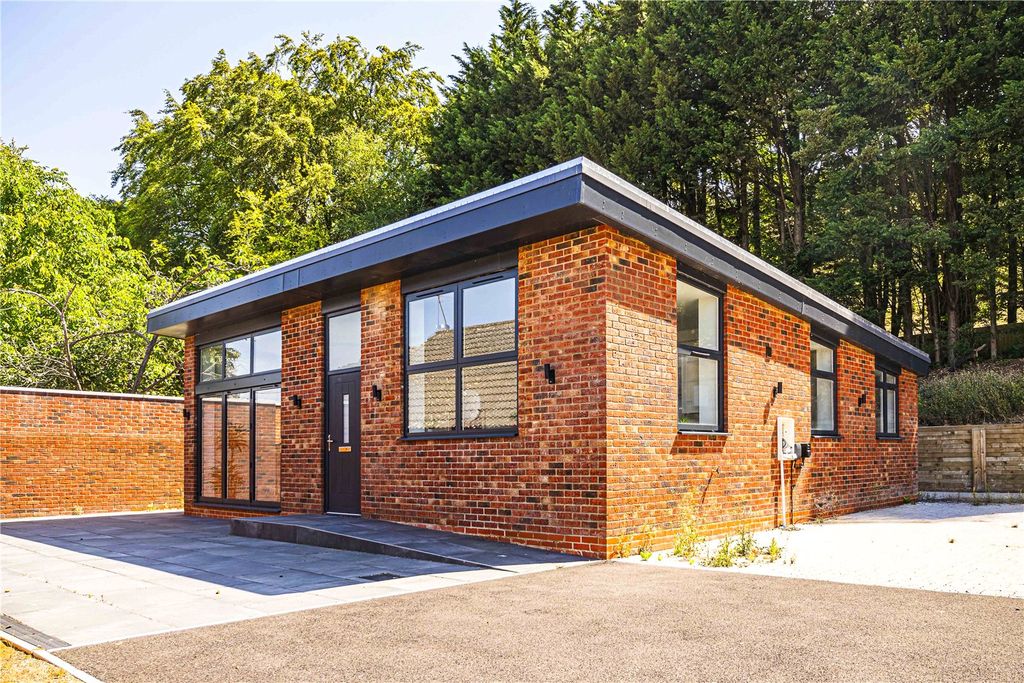 Property photo 1 of 32 Picture No. 69