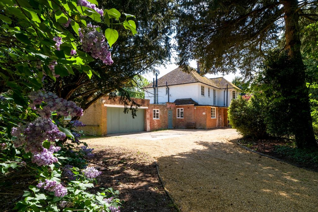 Property photo 2 of 36