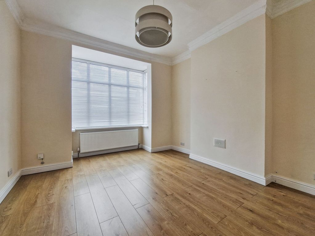 Property photo 2 of 26