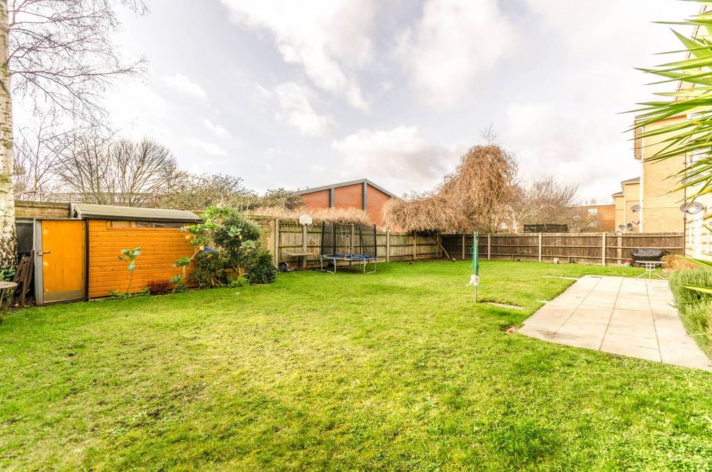 Property photo 2 of 7