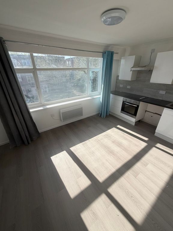 Property photo 3 of 10 Whatsapp Image 2026-04-13 At 11.15.48 Am (1)