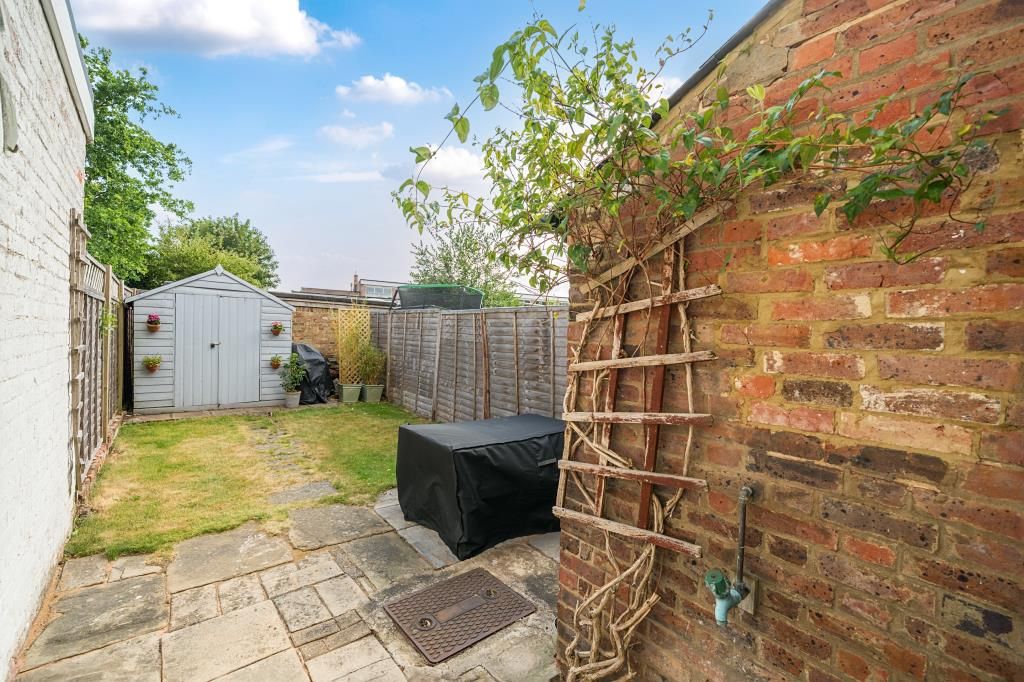 Property photo 3 of 21 Garden