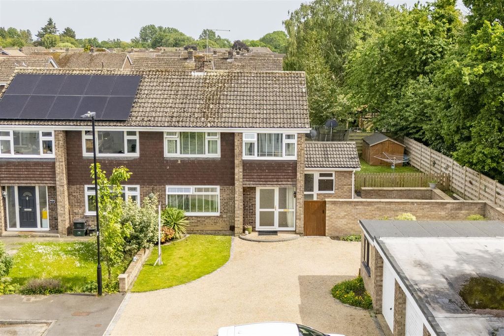 Property photo 1 of 34 77_Keble_Park_South__22.Jpg