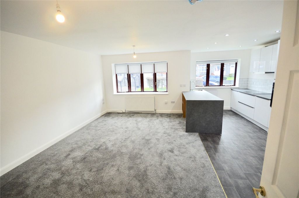 Property photo 2 of 13 Picture No. 20