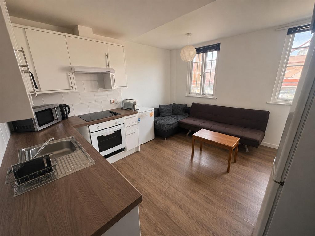 Property photo 1 of 7 Lounge Kitchen.Png