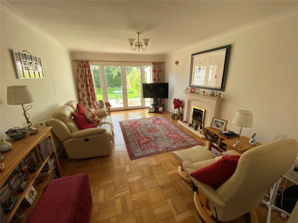 Property photo 2 of 26 Picture No. 13