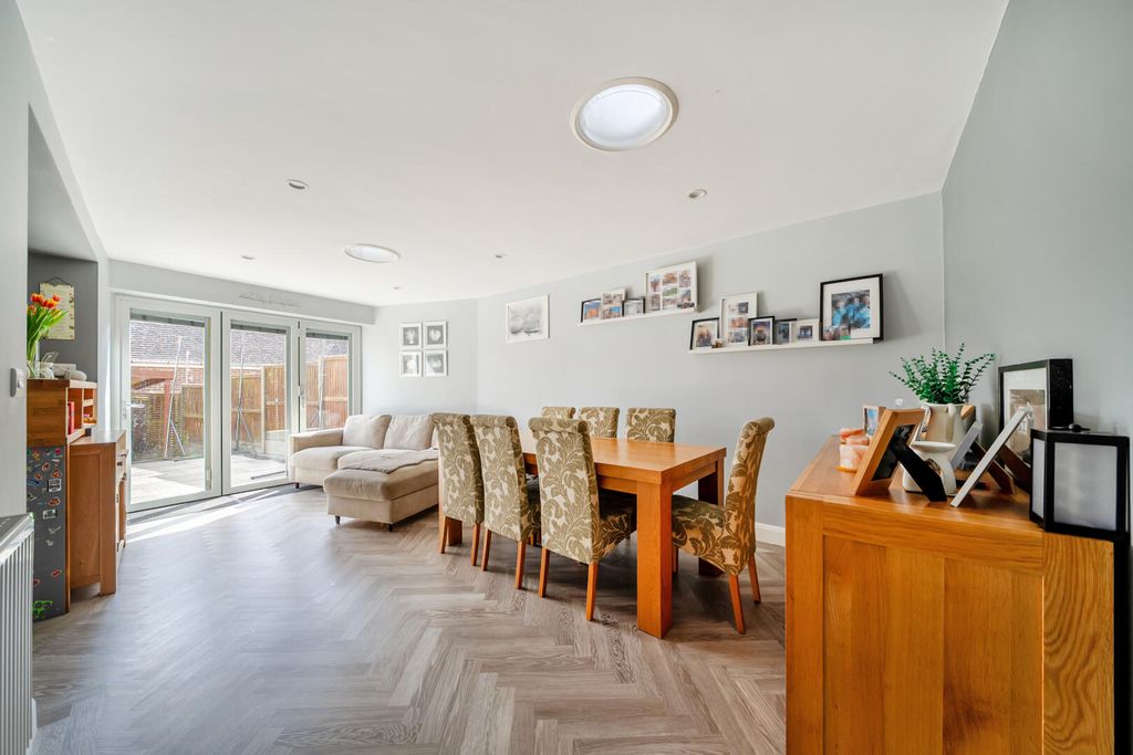 Property photo 3 of 24 Dining Room