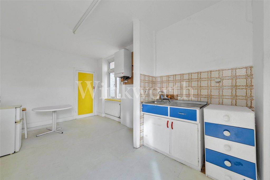 Property photo 3 of 14 Picture No. 04