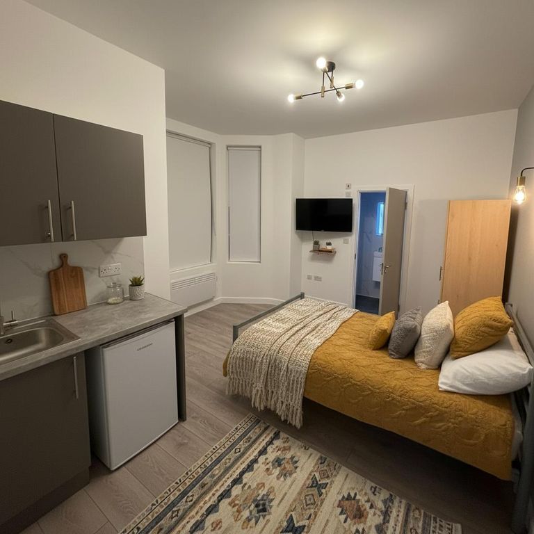 Property photo 1 of 3 19 Liverpool Road Studio.Png