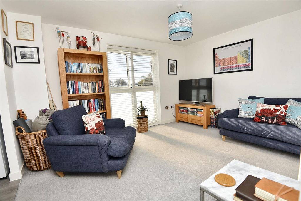 Property photo 2 of 9 Sitting Room