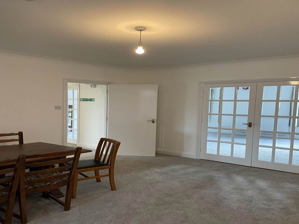Property photo 2 of 8 Img_8085