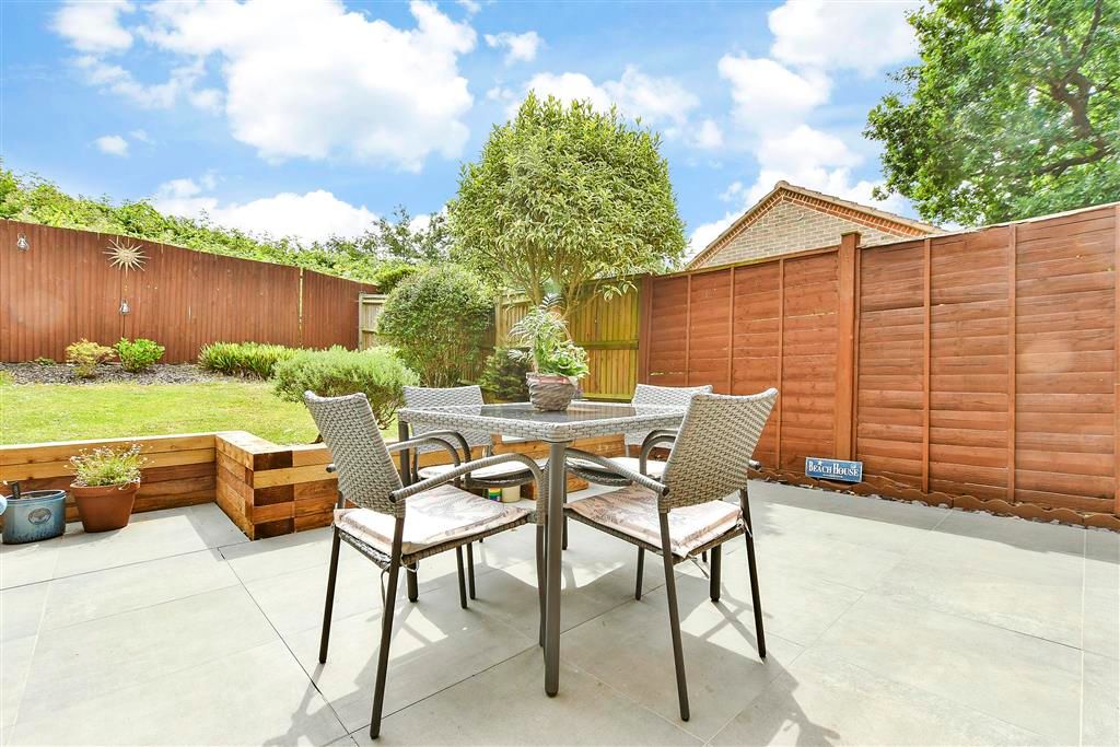 Property photo 3 of 16 Patio / Decking