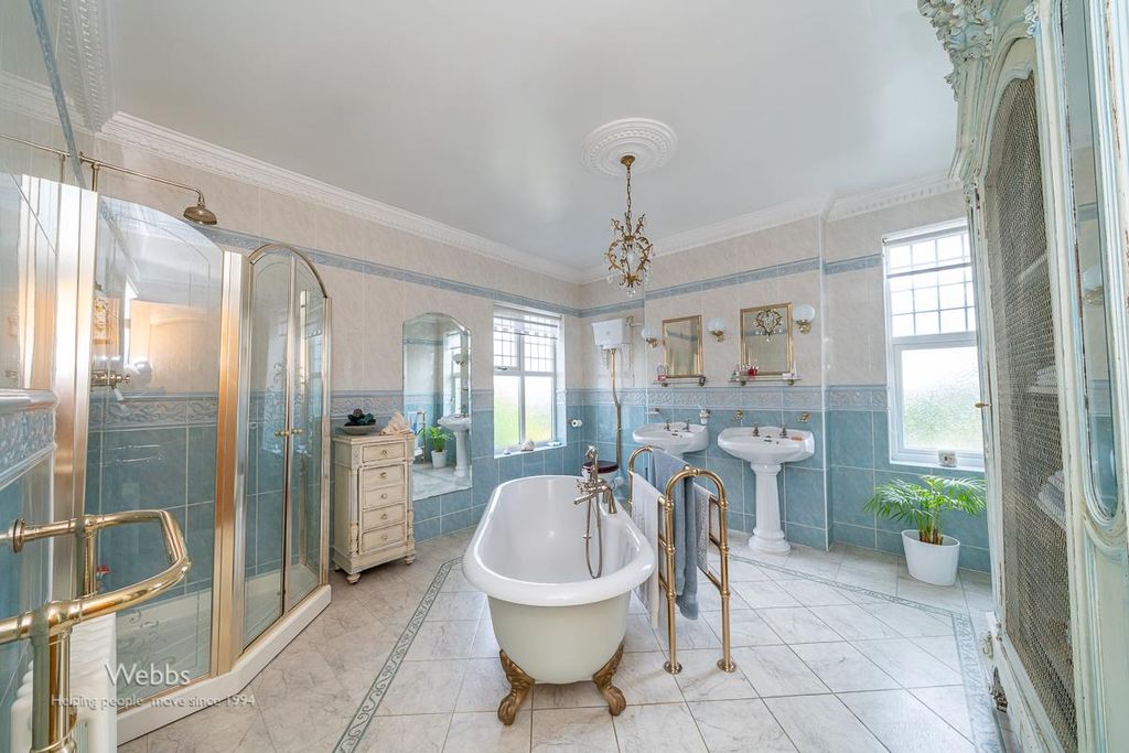 Property photo 3 of 37 Webbs (96 Of 136).Jpg