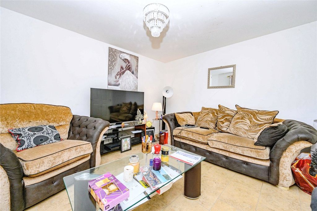 Property photo 3 of 19 Picture No. 21